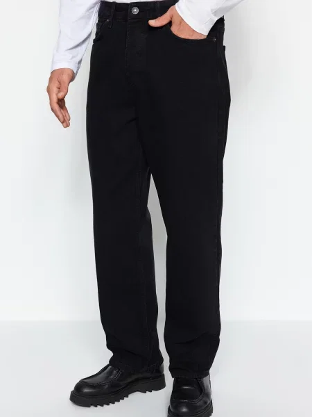 Široke kavbojke Trendyol črna