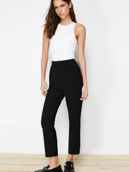 Pantaloni Trendyol negru