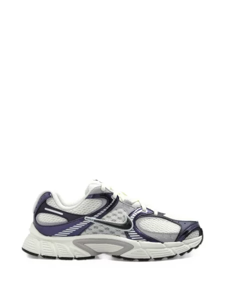 Маратонки Nike бяло