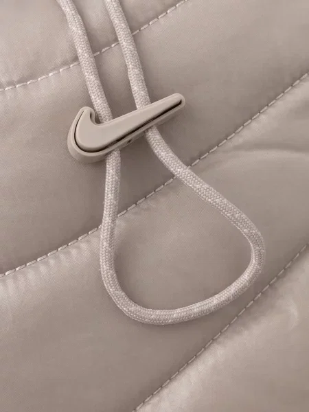 Nike Sportswear hátizsák Puffle MINI bézs