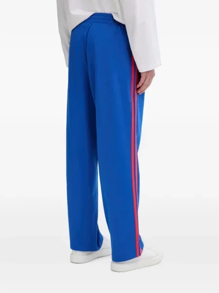 Ριγέ τρέξιμο μπουφάν Adidas με αυτόγραφο καφέ