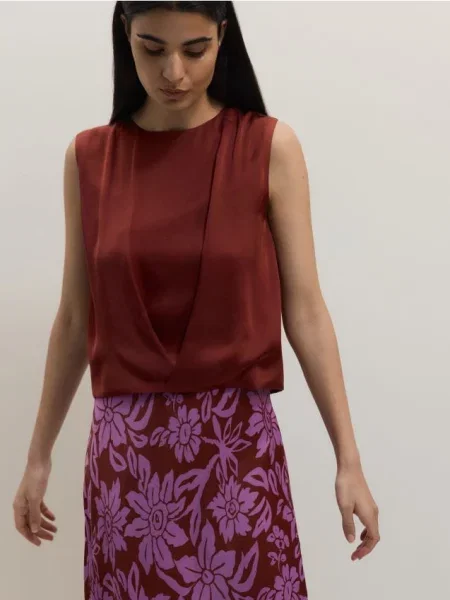 Reserved Блузка із запахом спереду карміновий 