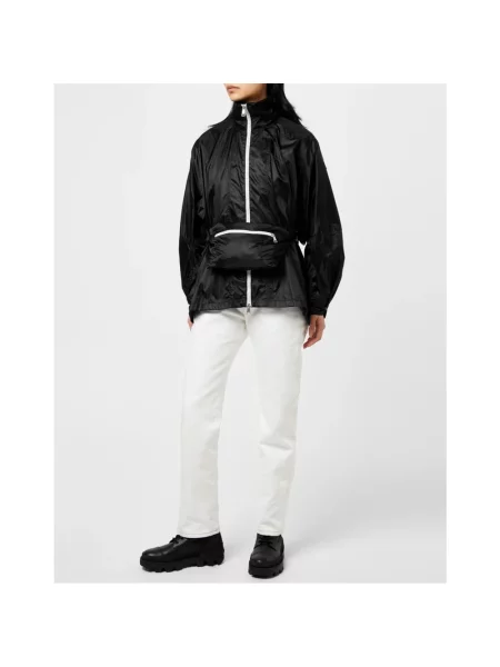 Krótka parka Moncler czarna