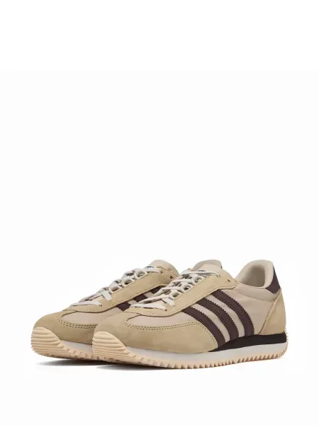 Sneaker Adidas strasszokkal