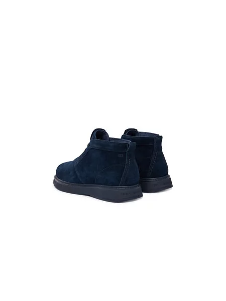 Gležnjarji Tommy Hilfiger Comfort Suede Chukka Mornarsko modra