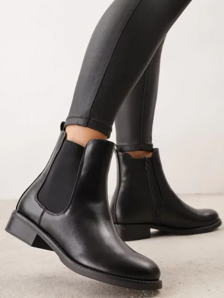Botine Cu talpă joasă tip chelsea Basic cu integrat în carâmb Samos negre