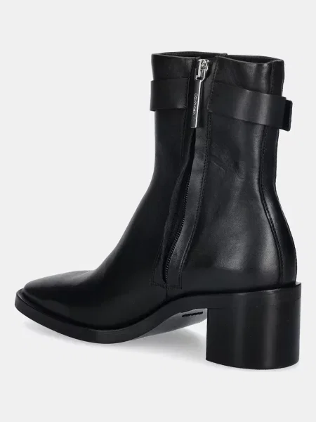 Kožené kotníkové boty Calvin Klein BLOCK HEEL BOOT W/ METAL LOGO na černá