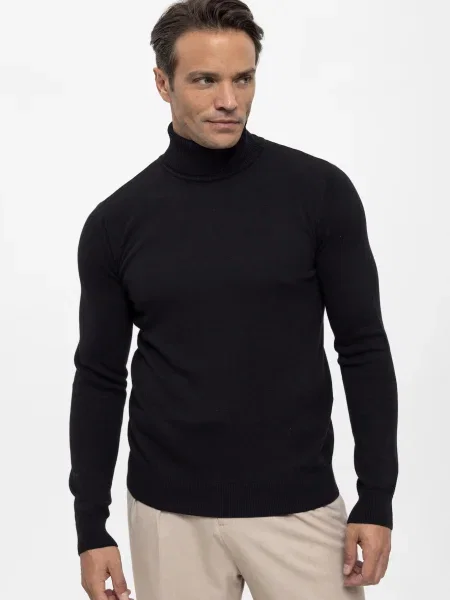 Felix Hardy Pulover negru