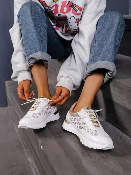Sneakerși Resti alb
