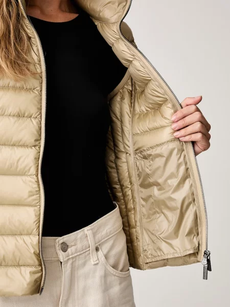 Armani Exchange безрукавка