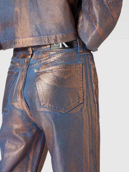 Jeansy z prostą nogawką efektem błyszczącym Calvin Klein Jeans niebieskie