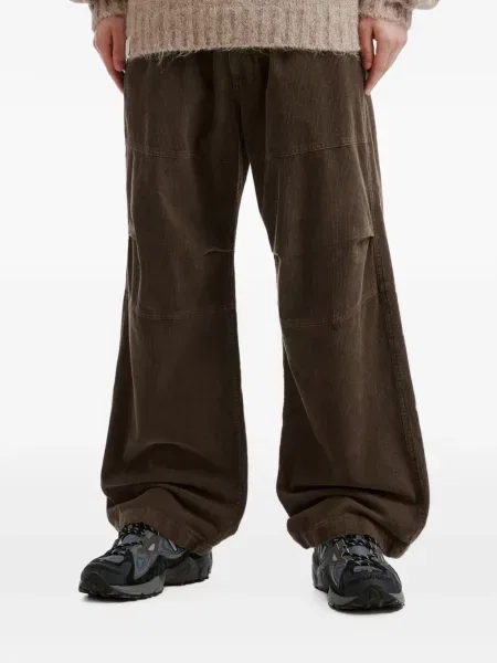 Pantaloni Izzue de catifea cord maro