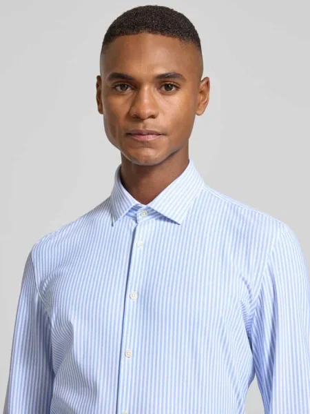 Koszula biznesowa o kroju super slim fit z kołnierzykiem typu kent Jake*s błękitna