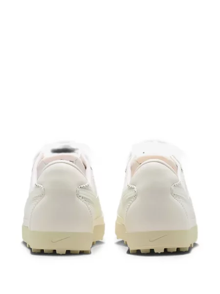 Matlasat sneakerși Nike roz