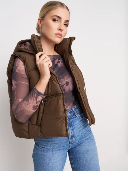 Жилет коричневий