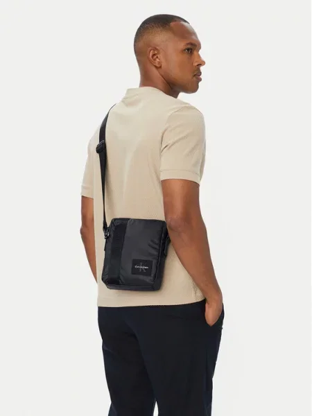 Calvin Klein Torba preko ramena / bijela crna