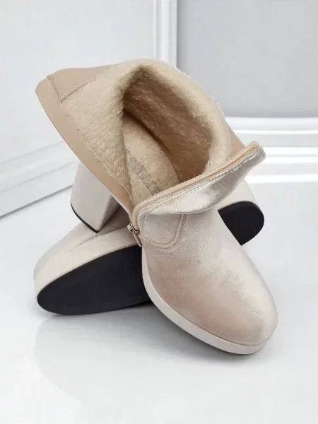 Botine Resti din velur