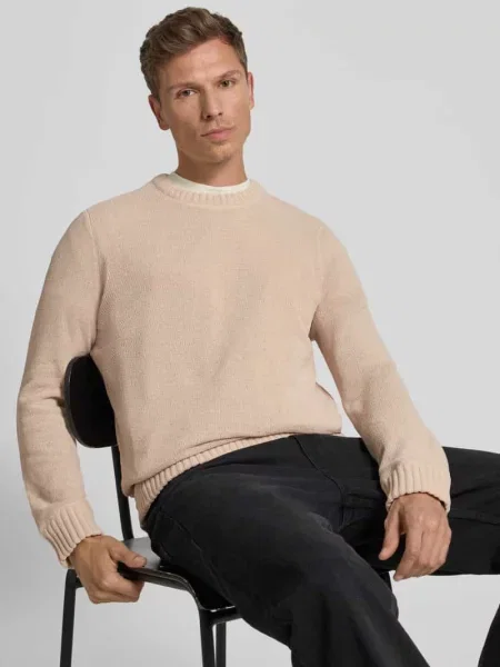 Sweter z dzianiny o kroju regular fit z okrągłym dekoltem model ‘ETHAN’ Only & Sons beżowy
