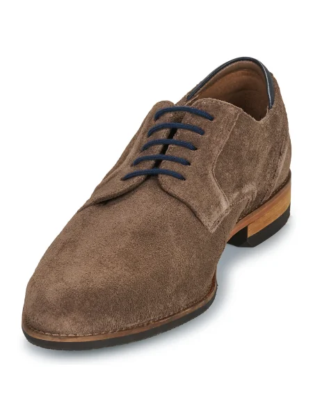 Pantofi Clarks din dantelă maro