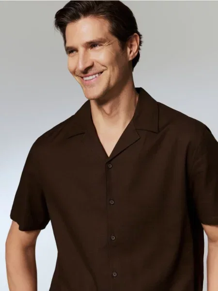 Reserved Структурована сорочка regular fit темно коричневий