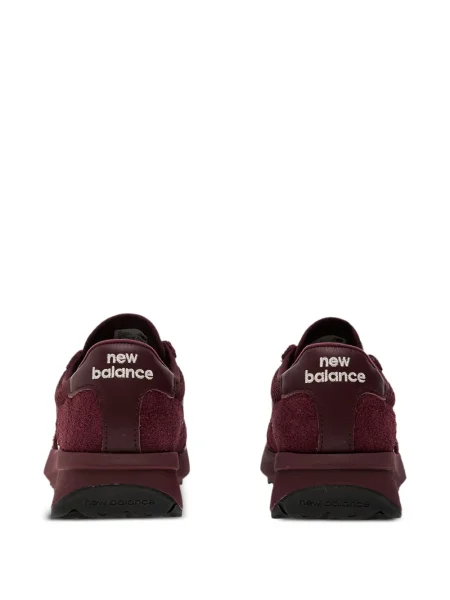 Кожаный плисиран суичър с качулка New Balance черно