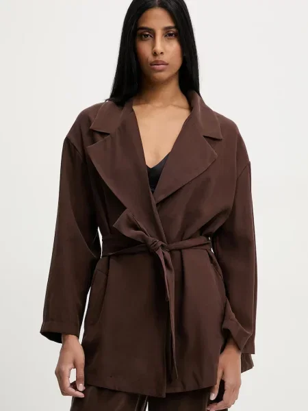 Сако Answear Lab с уголемена кройка с изчистен дизайн кафяво