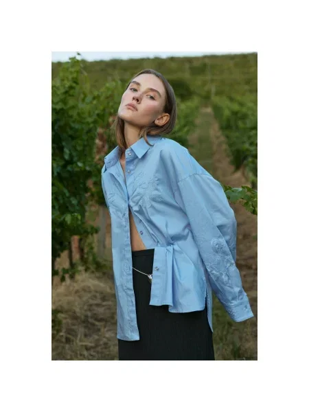 Сорочка з вишивкою Estro блакитна