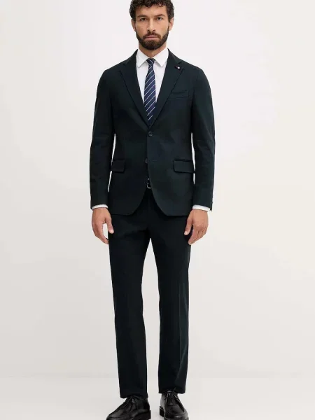 Tommy Hilfiger costum