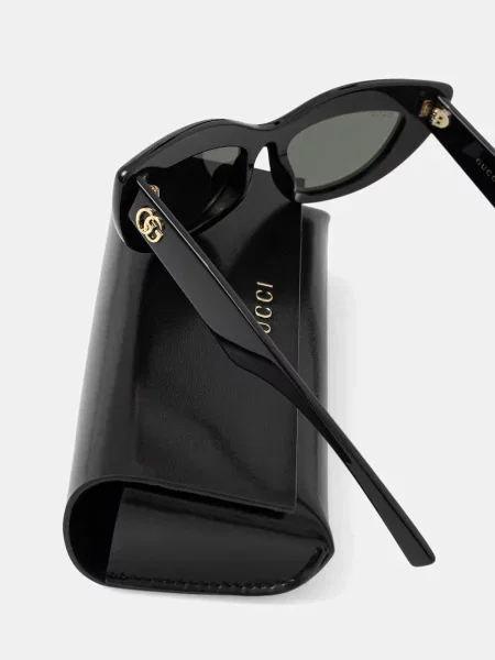 Солнцезащитные очки Gucci