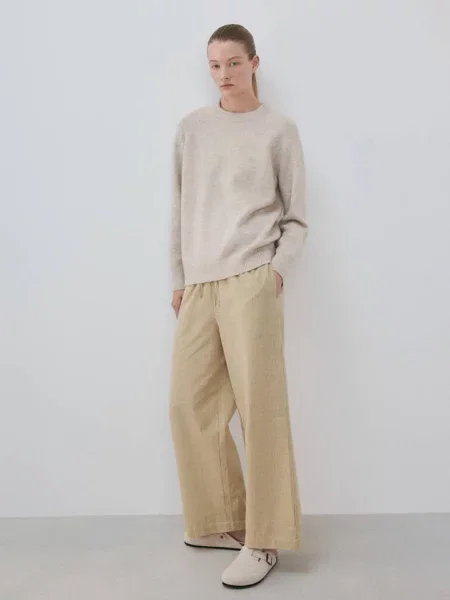 Sweter z dzianiny z okrągłym dekoltem jasny / pastelowy Kobieta S MANGO szary