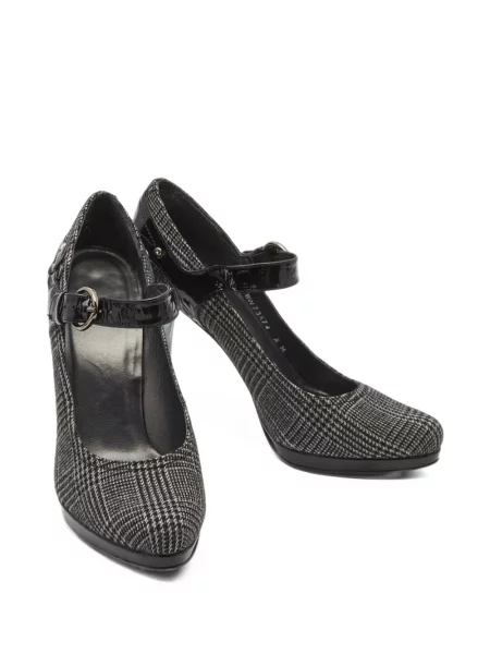 Καρό με τιράντες γοβάκια Stuart Weitzman με αγκράφα γκρι