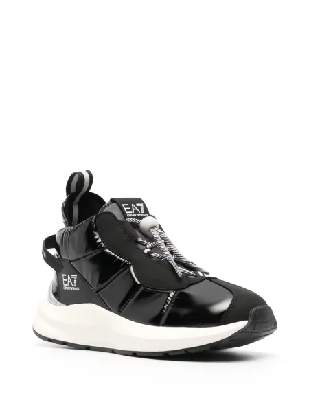 Sportbačiai Ea7 Emporio Armani izoliuoti juoda