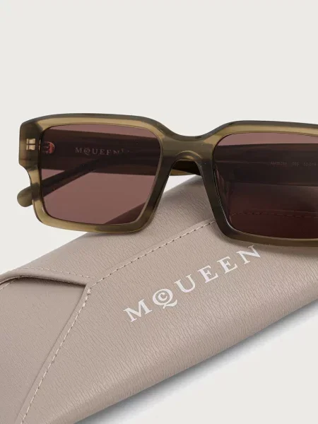 Солнцезащитные очки Alexander Mcqueen