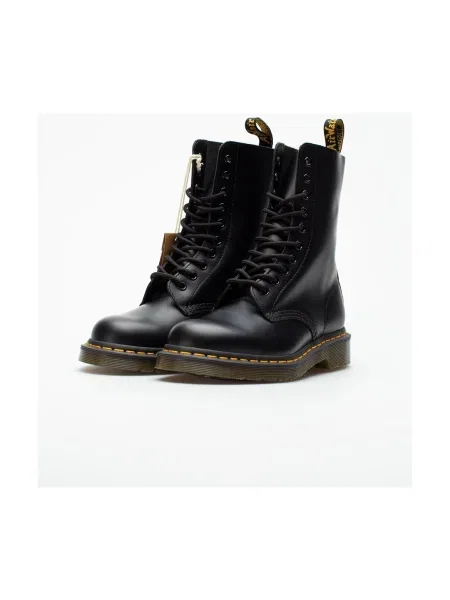 Cipők Dr. Martens fekete