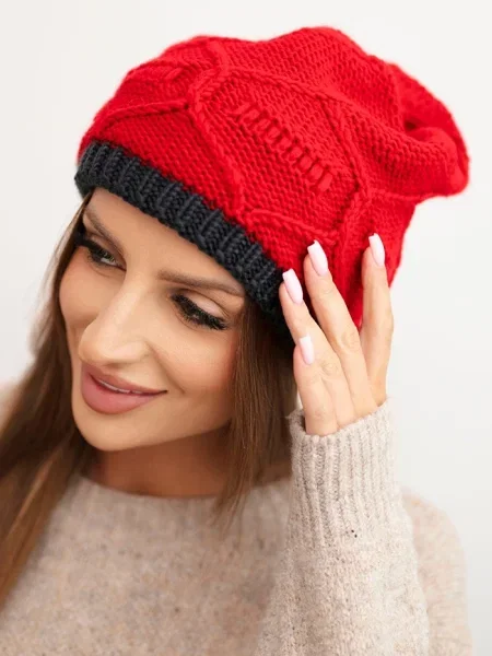 Vunena kapa Kesi crvena