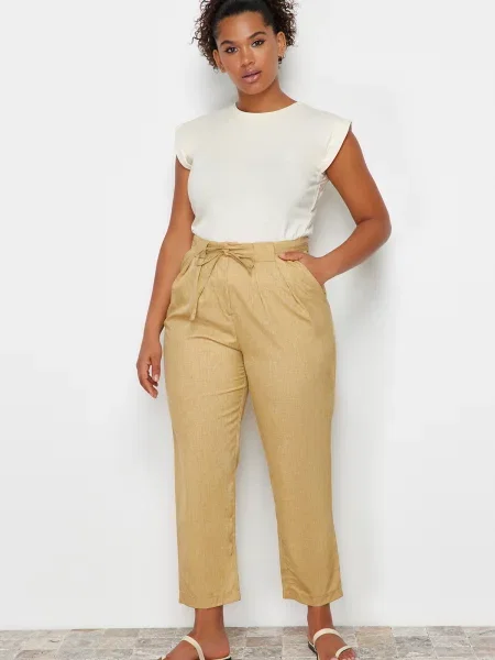 Pantaloni Trendyol cu strasuri
