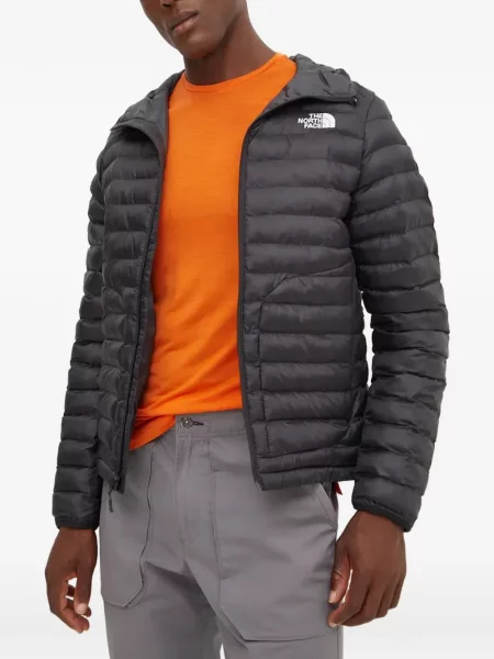 Geacă The North Face cu glugă negru