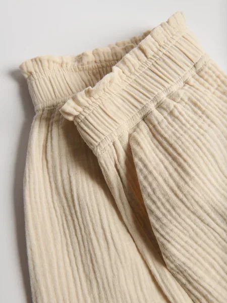 Reserved шорти бежевий