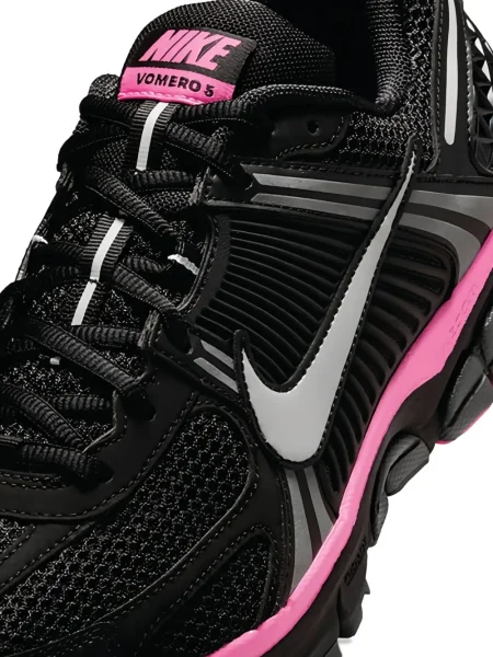 Маратонки Nike Vomero с перли черно