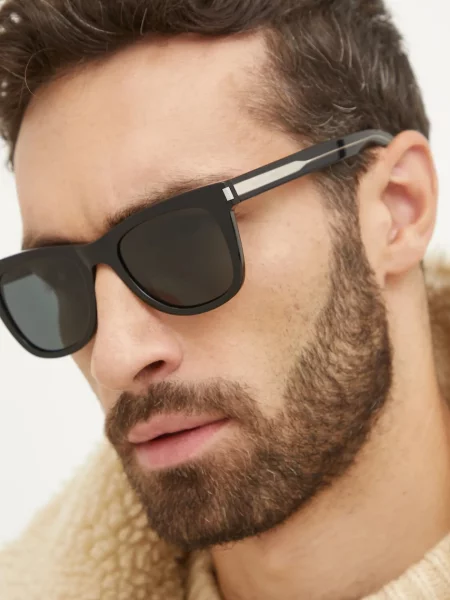 Óra Yves Saint Laurent fekete