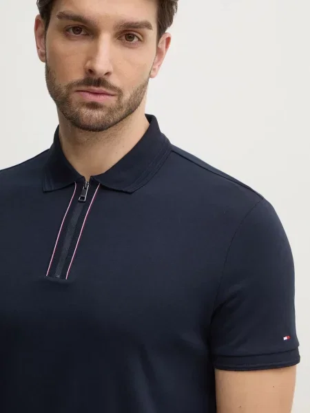 Тениска с яка Tommy Hilfiger с изчистен дизайн тъмносиньо
