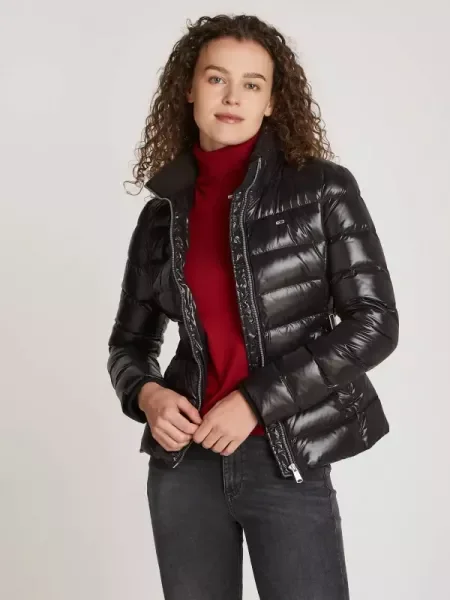 Tommy Jeans Steppelt kabát fekete