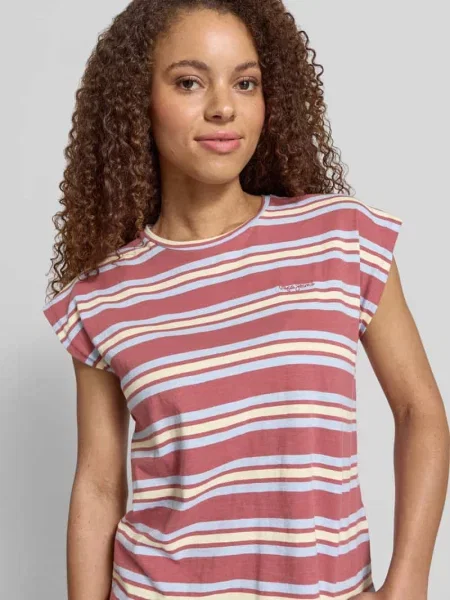 Męski t-shirt w kroju regular fit z czystej bawełny model CHARLOT' Pepe Jeans różowa