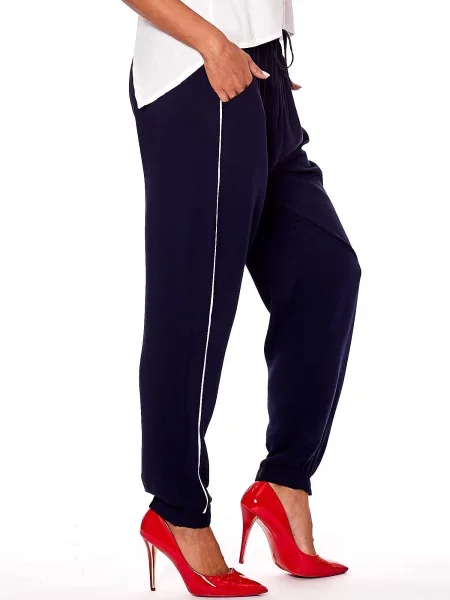 Hlače Fashionhunters črna