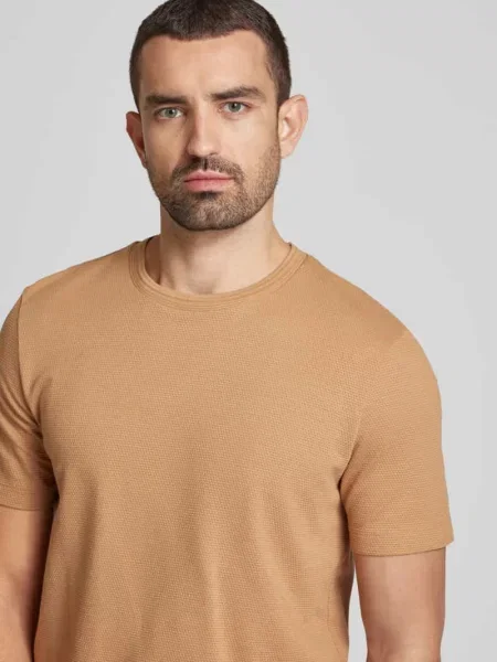T-shirt z prążkowanym okrągłym dekoltem model ‘TIBURT’ Boss beżowa