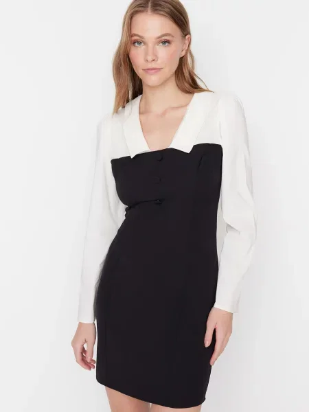 Sukienka mini Trendyol kopertowa czarna