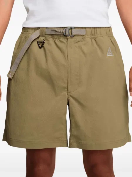 Pantaloni scurți Nike cu imagine cu model leopard maro