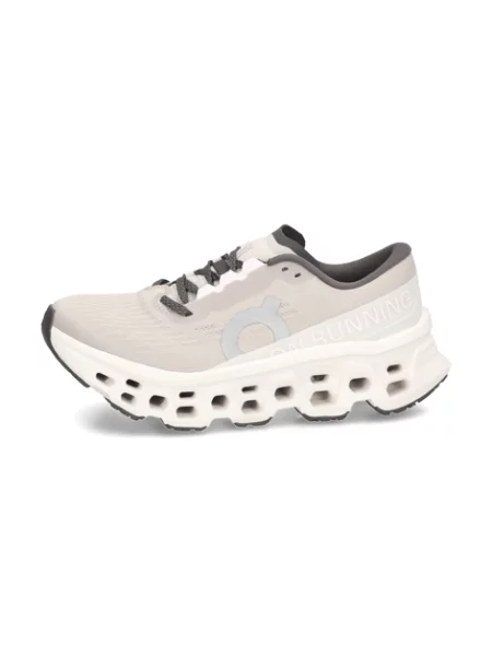 Tenisky On béžové