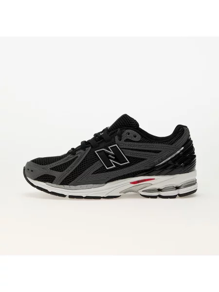 Маратонки New Balance черно