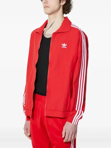 Hanorac grafic Adidas cu dungi cu imagine cu decolteu rotund alb